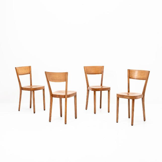 Horgenglarus Lotus Stuhl Buche