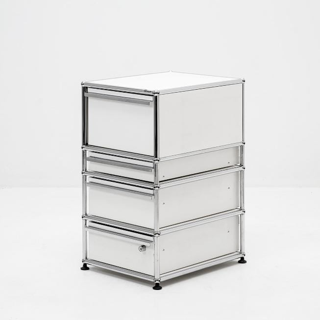 USM Haller Korpus weiss, vintage