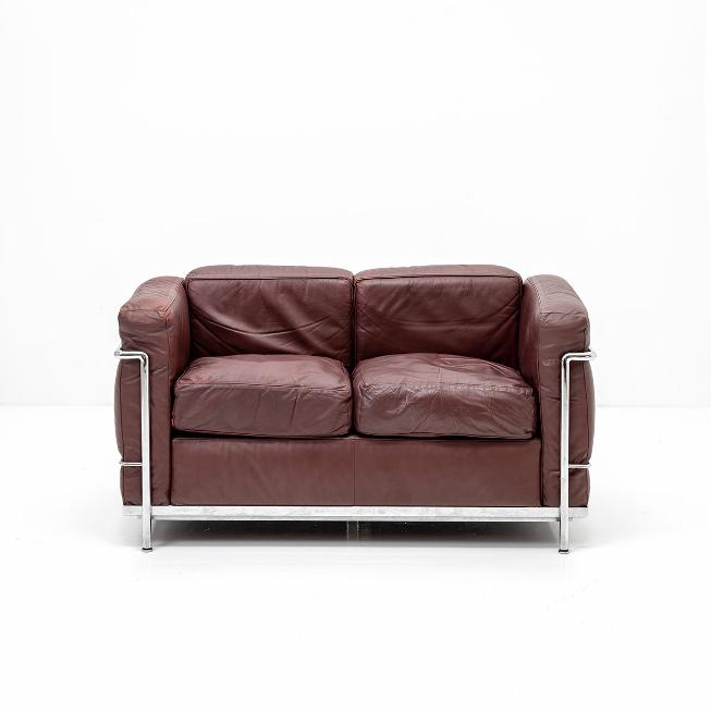 Zweisitzer-Sofa LC2 von Charlotte Perriand, Le Corbusier & Jeanneret